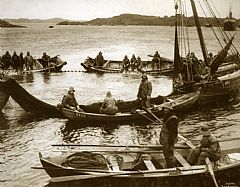 Notsteng. Truleg frå Haugesundskanten. Foto: A. B. Wilse. Norges Fiskerimuseum. 